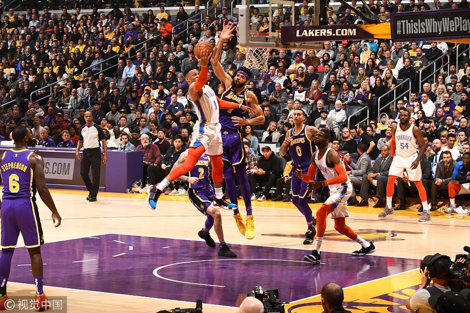 一直吸引着 一直吸引着