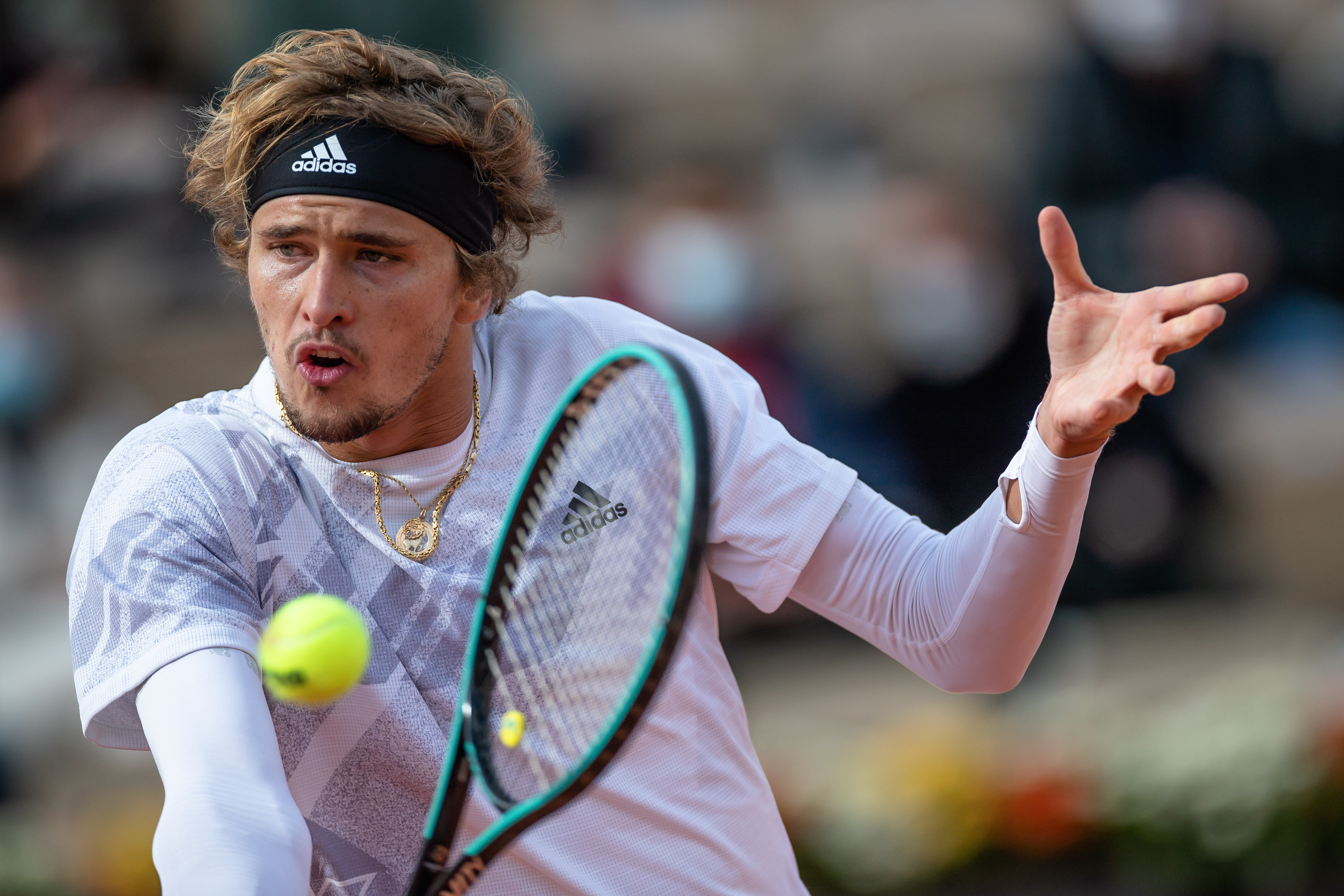 他的坚持不 他的坚持不